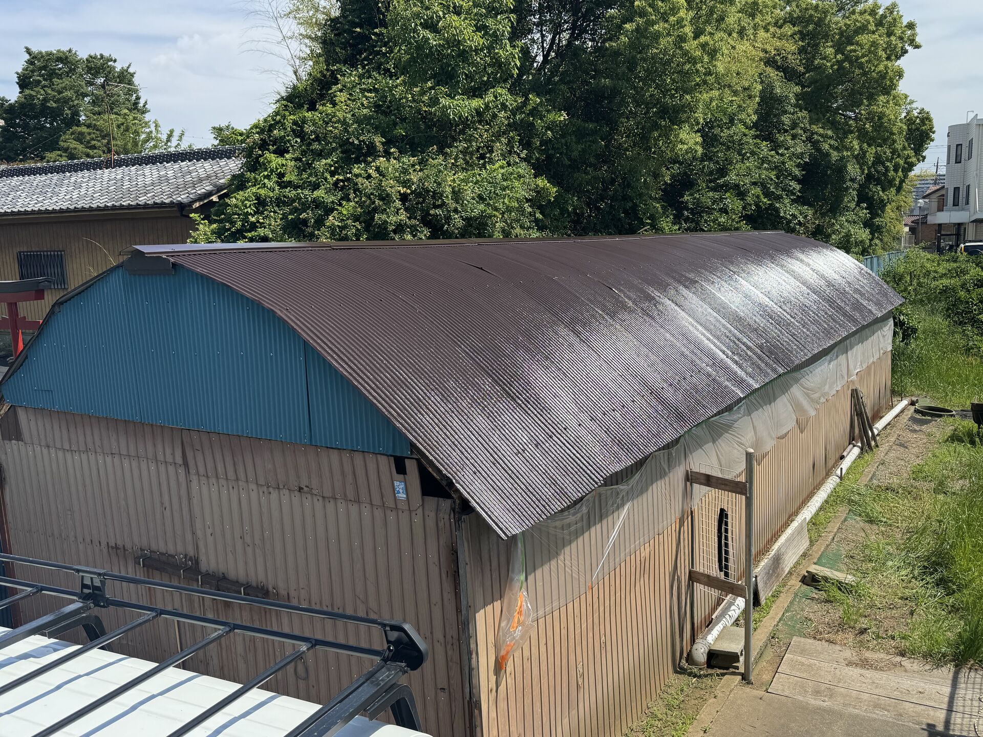 トタン屋根の塗装してきました！