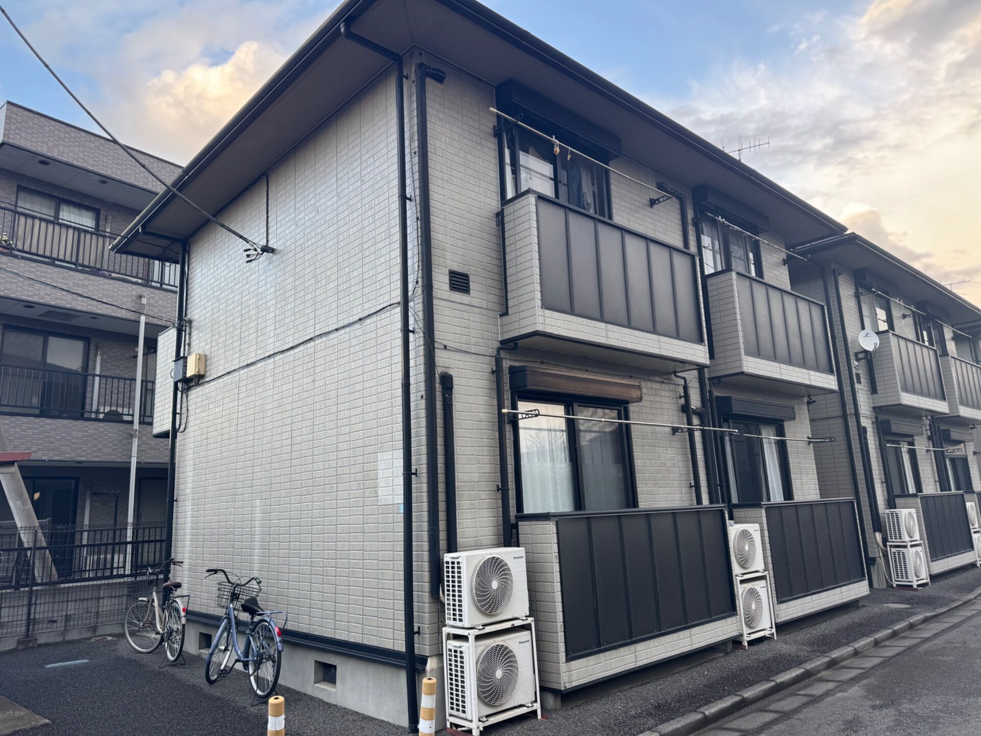 サビの出たプレハブ小屋を高耐久塗料で一新／川越市・U様邸（築26年・4社相見積もりで当店を選定）