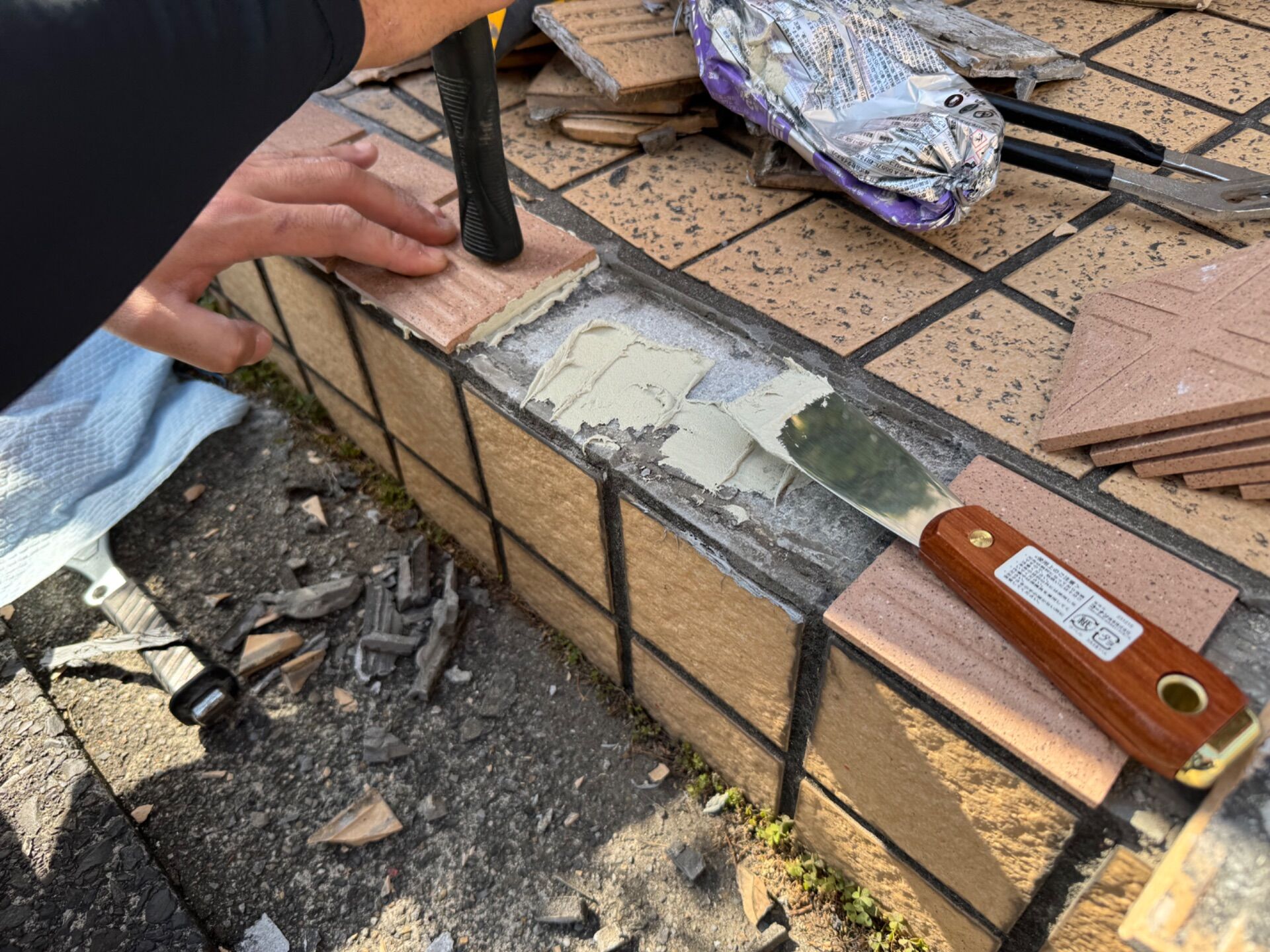 サビの出たプレハブ小屋を高耐久塗料で一新／川越市・U様邸（築26年・4社相見積もりで当店を選定）
