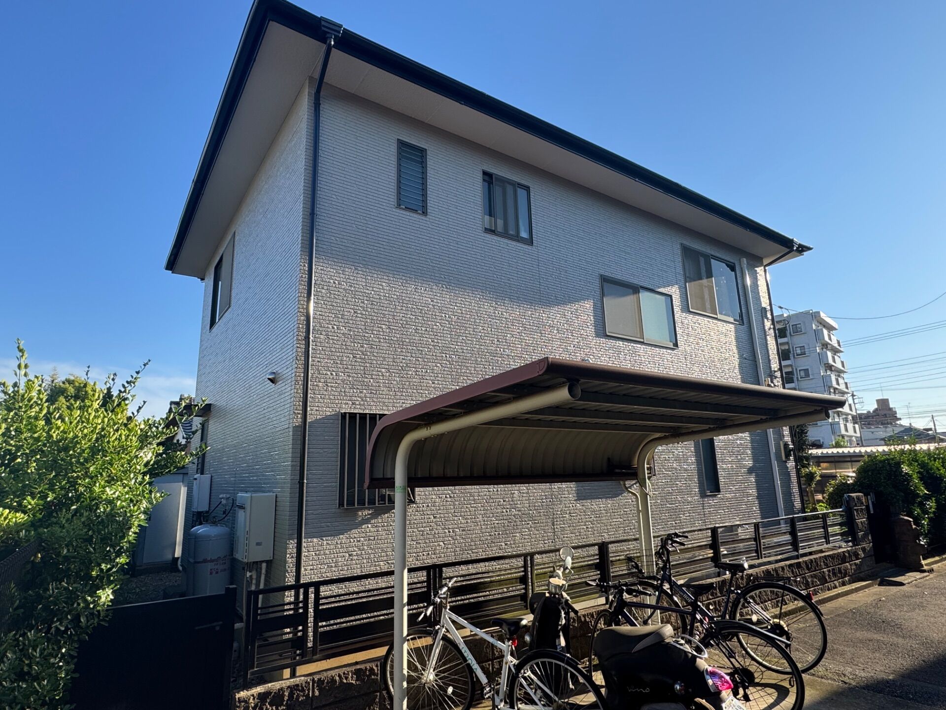 サビの出たプレハブ小屋を高耐久塗料で一新／川越市・U様邸（築26年・4社相見積もりで当店を選定）