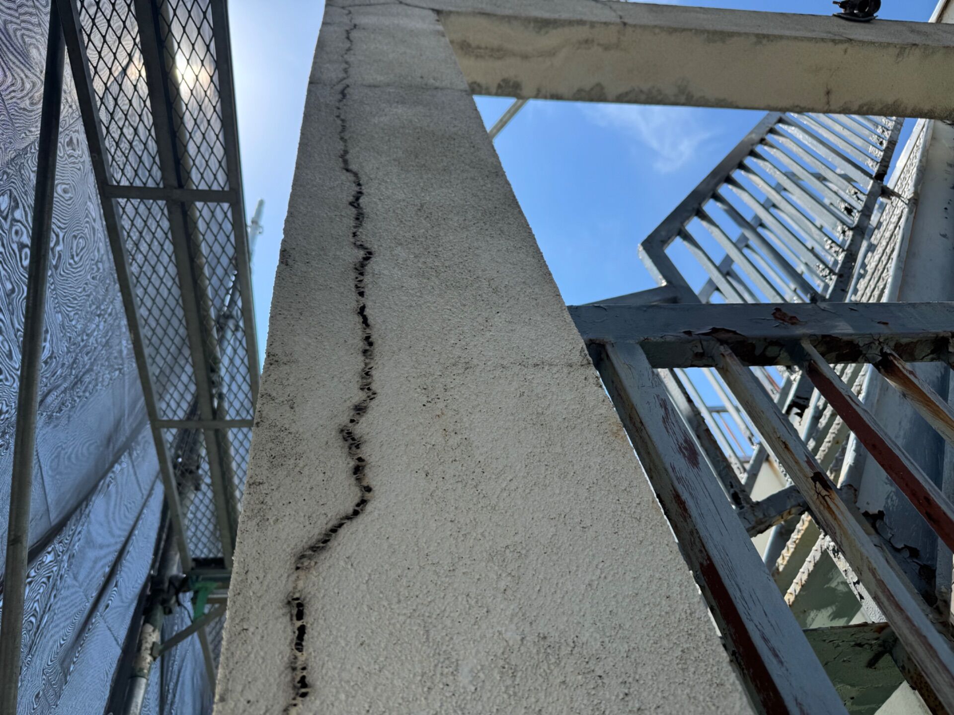 サビの出たプレハブ小屋を高耐久塗料で一新／川越市・U様邸（築26年・4社相見積もりで当店を選定）