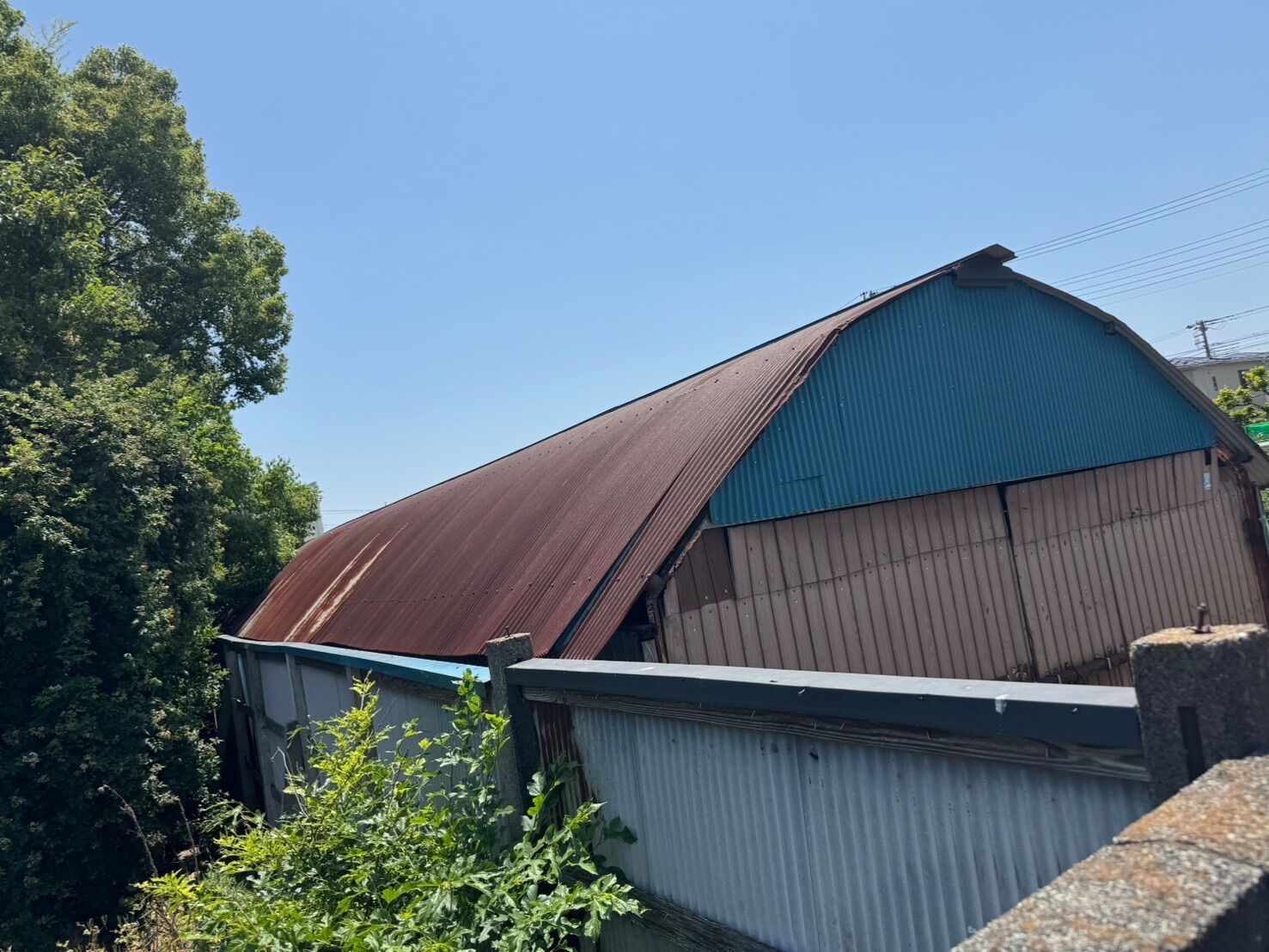 サビの出たプレハブ小屋を高耐久塗料で一新／川越市・U様邸（築26年・4社相見積もりで当店を選定）