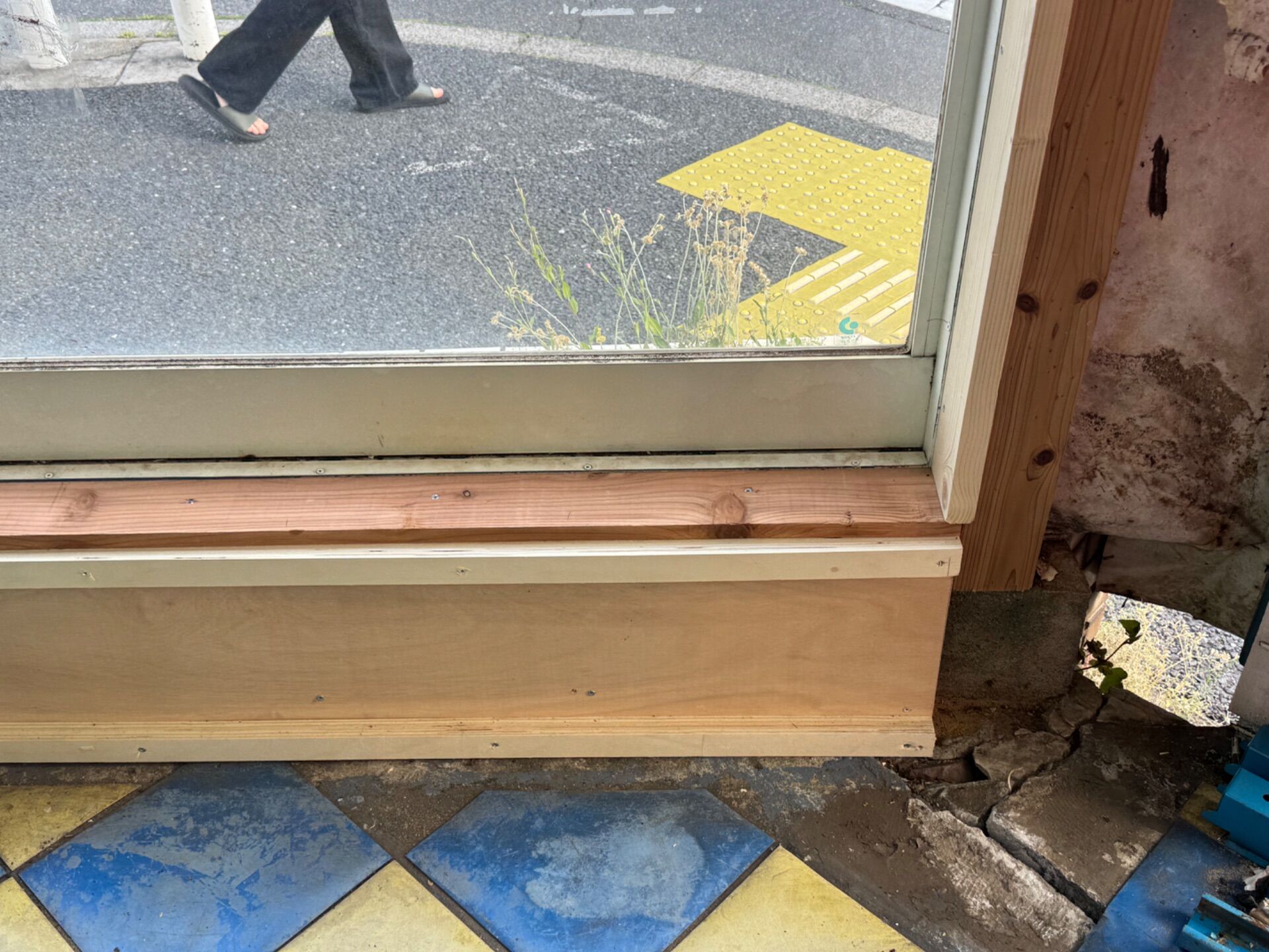 サビの出たプレハブ小屋を高耐久塗料で一新／川越市・U様邸（築26年・4社相見積もりで当店を選定）