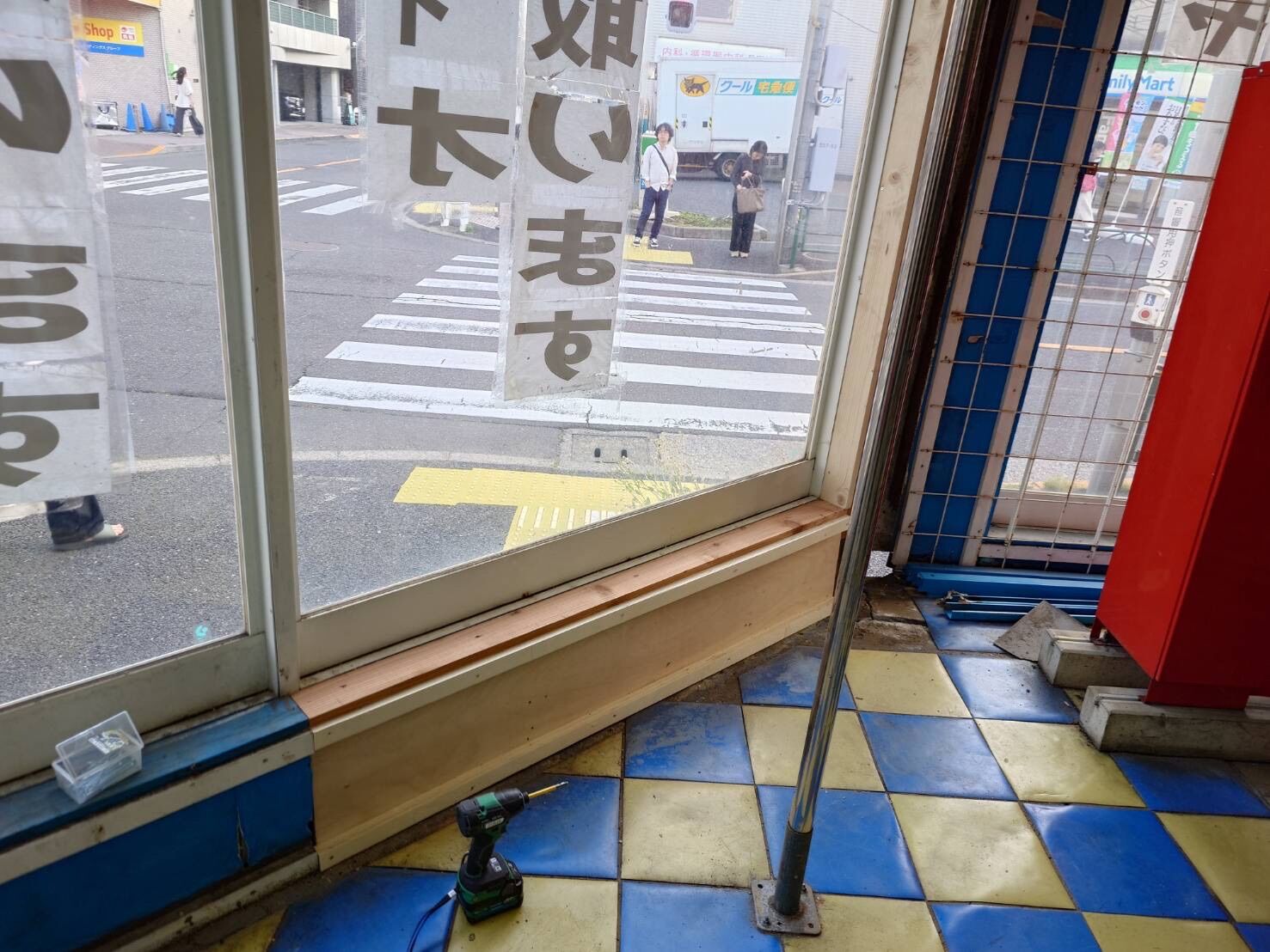 サビの出たプレハブ小屋を高耐久塗料で一新／川越市・U様邸（築26年・4社相見積もりで当店を選定）