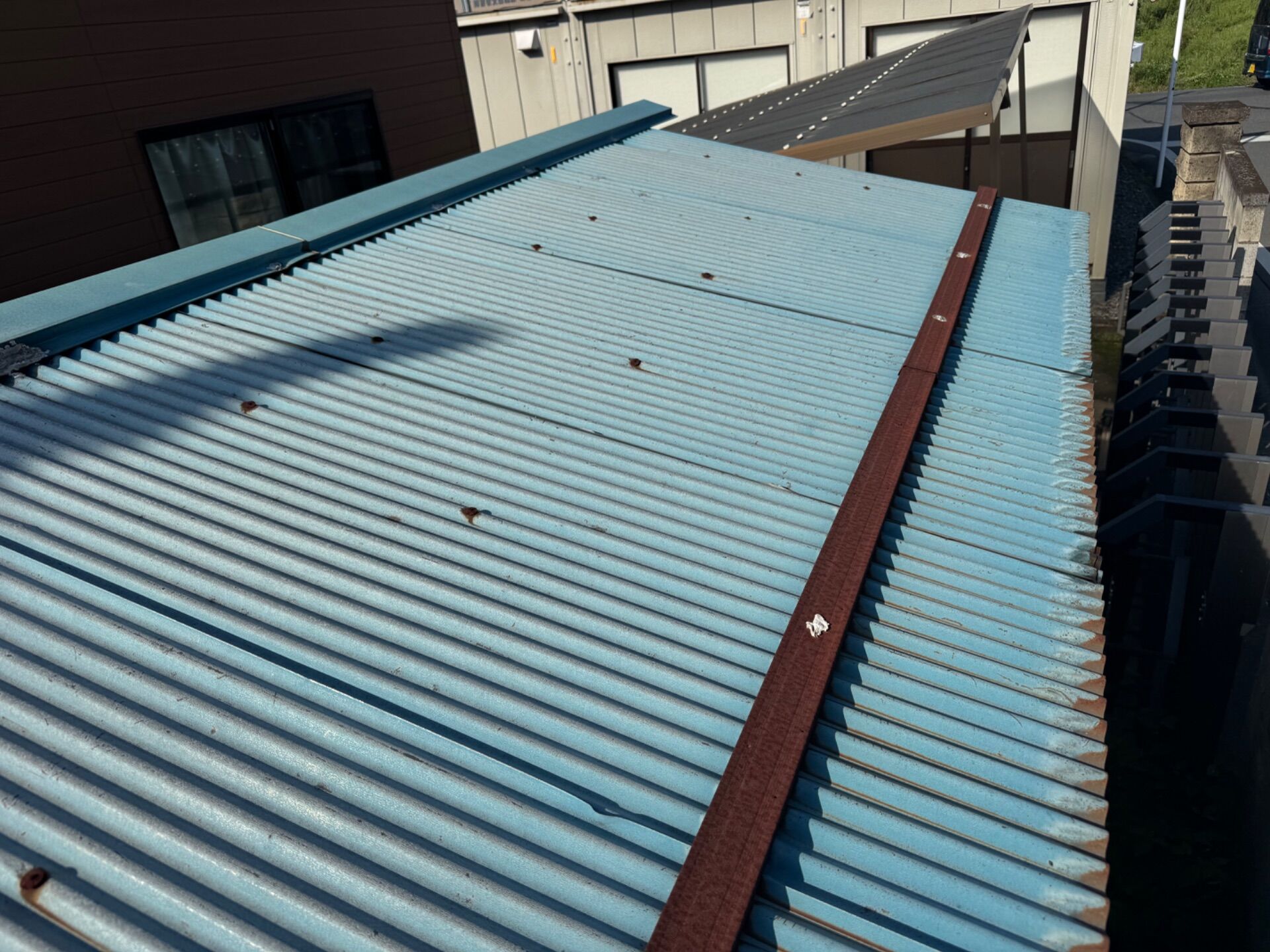 サビの出たプレハブ小屋を高耐久塗料で一新／川越市・U様邸（築26年・4社相見積もりで当店を選定）